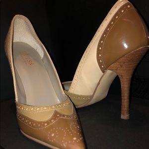 GUESS tan and nude wingtip pumps
